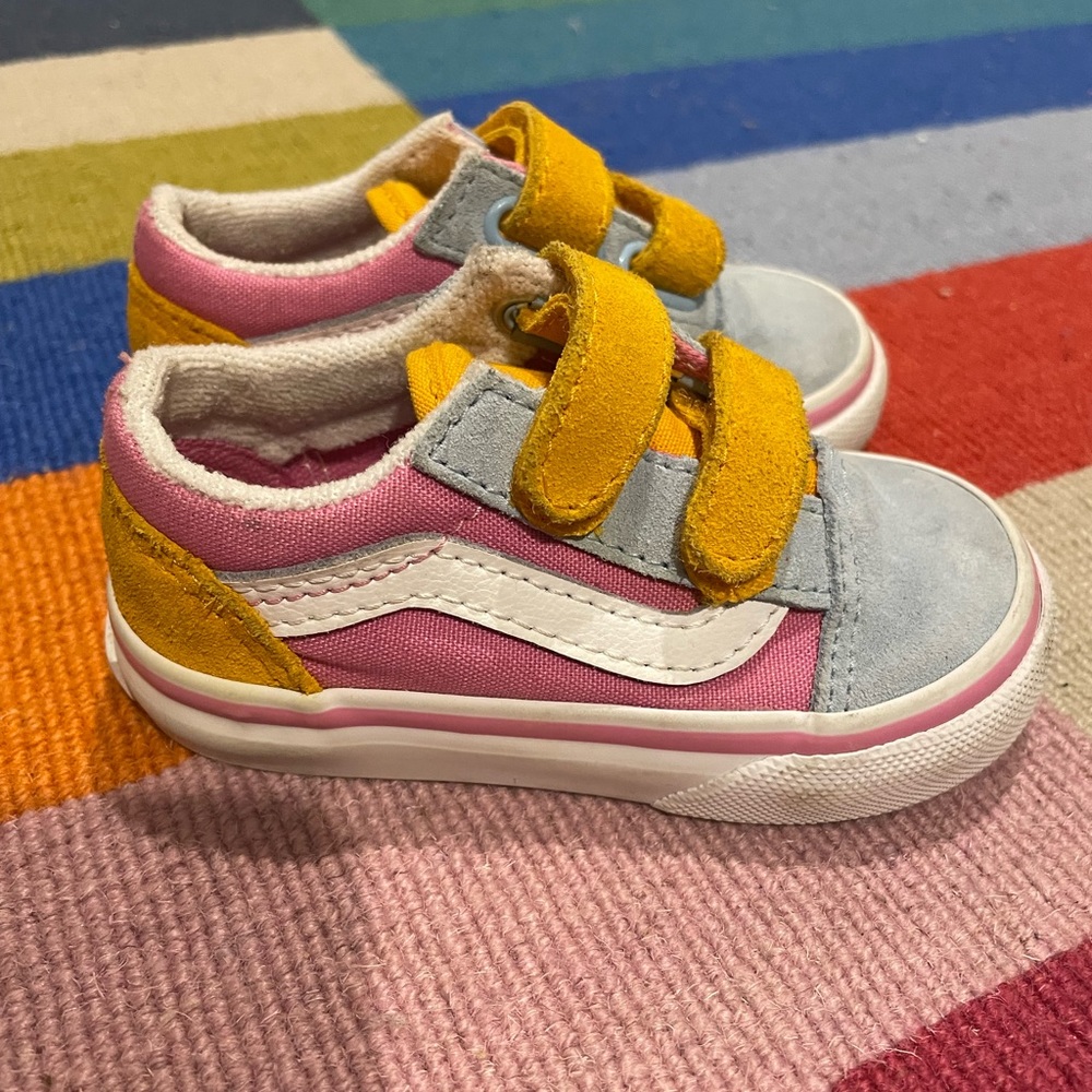VANS TODDLER COLOR BLOCK OLD SKOOL V SHOE SIZE 5